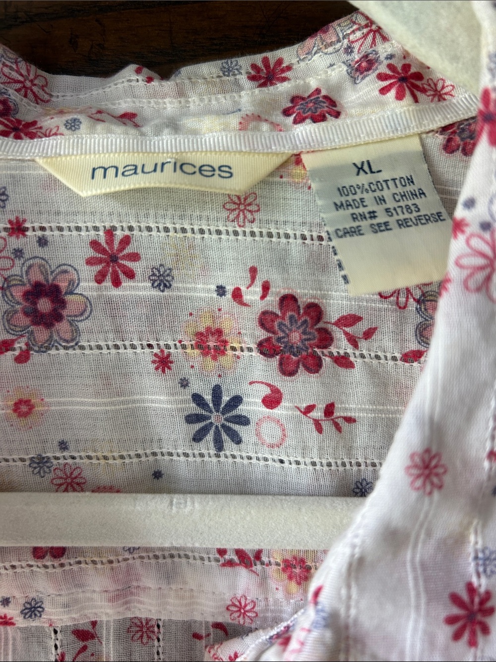 Maurices White Cotton Floral Snap-Up Blouse with Pink and Blue Flowers, Size XL - Picture 2 of 7